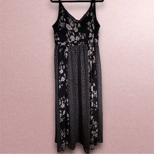 Torrid flowy floral dress. 3